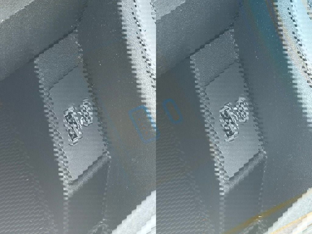 Certified 2023 Ford Edge SEL image 30