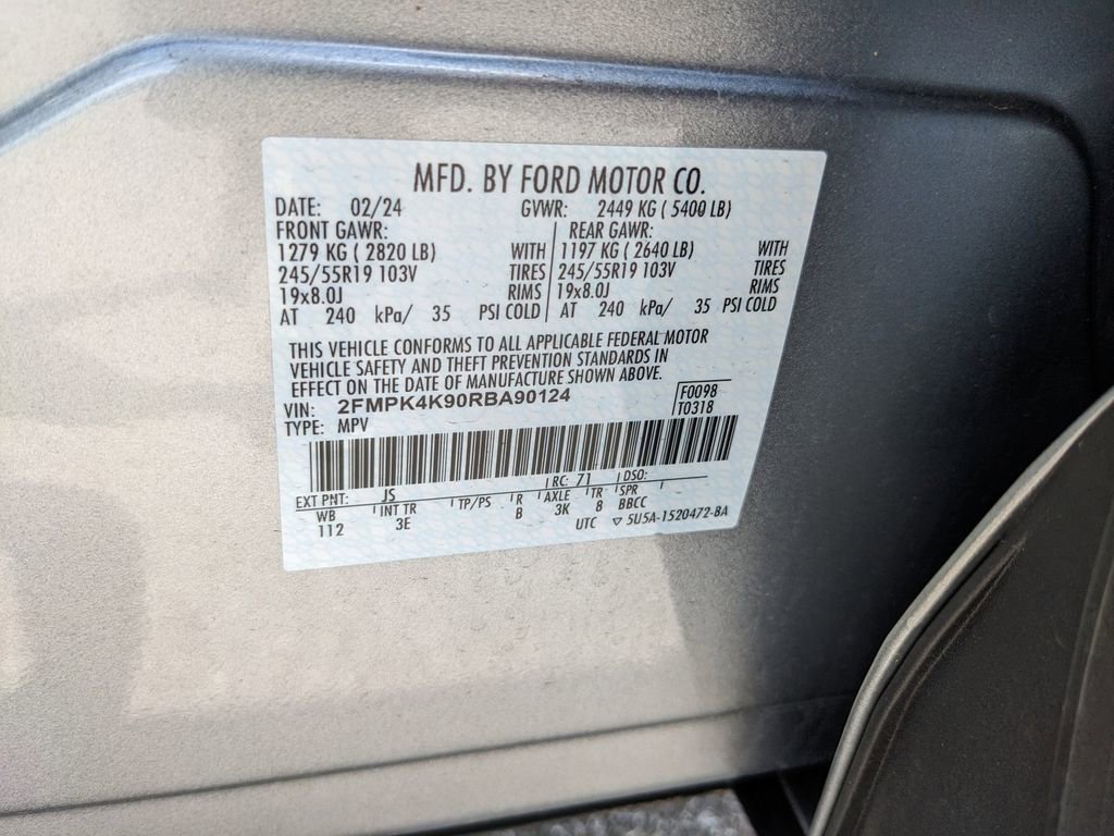Certified 2024 Ford Edge Titanium image 37