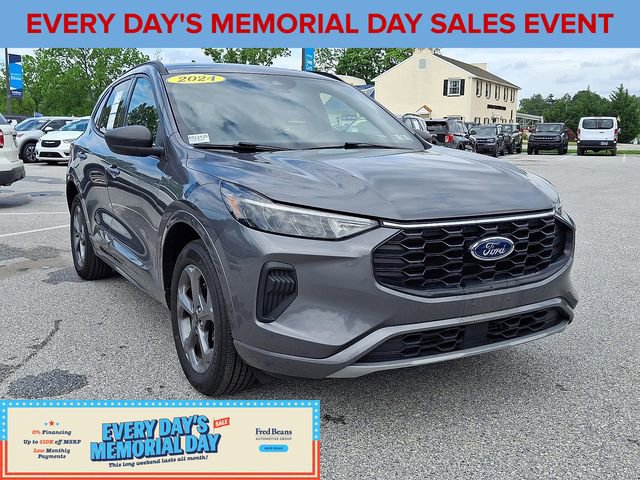 Certified 2024 Ford Escape ST-Line AWD/4WD image 2