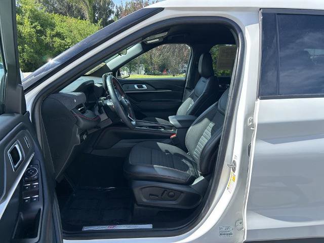 Certified 2025 Ford Explorer ST-Line w/ ST-Line Street Pack AWD/4WD image 15