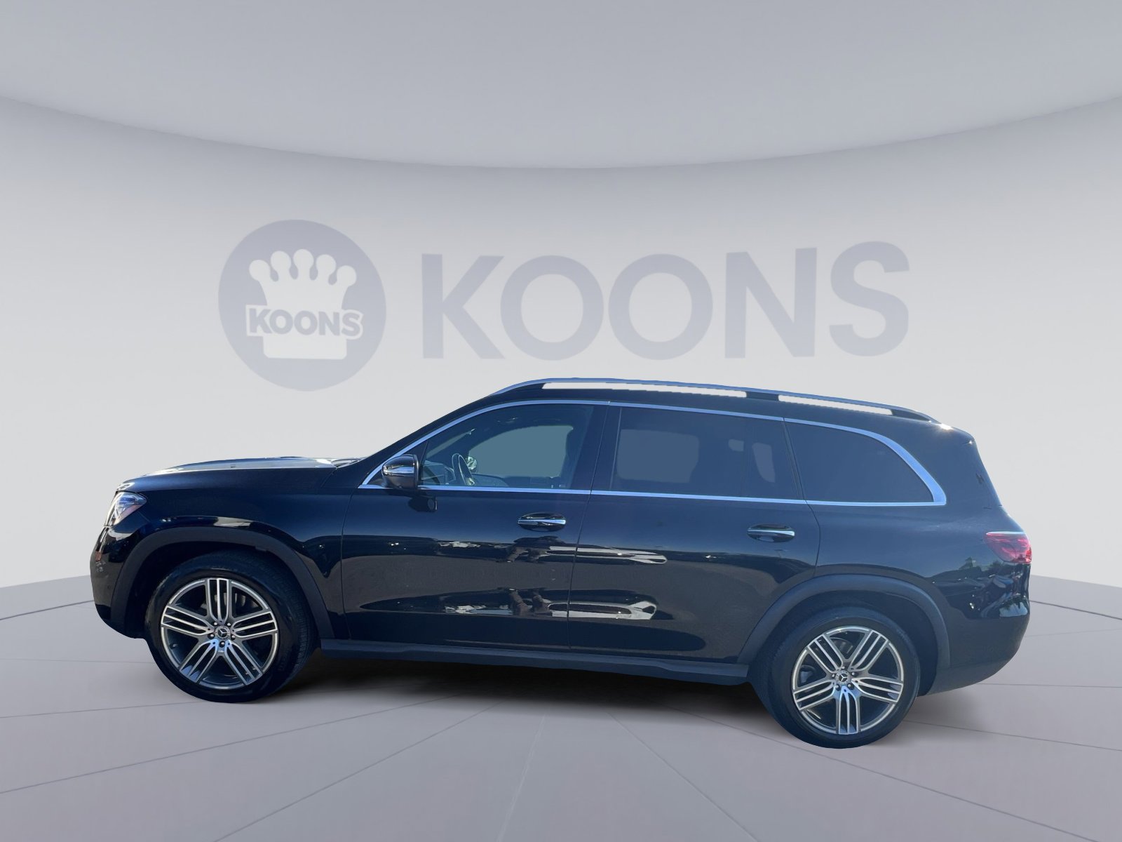 Used 2025 Mercedes-Benz GLS 450 4MATIC image 13