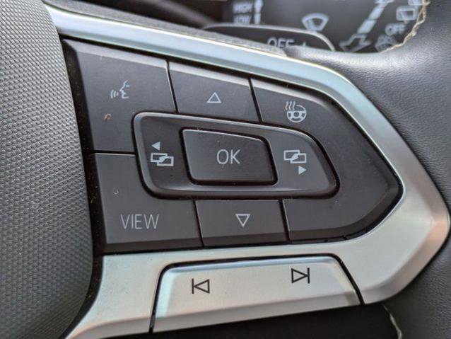 Used 2024 Volkswagen Atlas SE FWD image 25