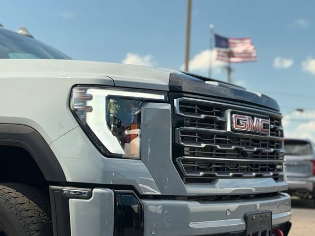Used 2025 GMC Sierra 3500 AT4 w/ AT4 Premium Plus Package AWD/4WD image 47
