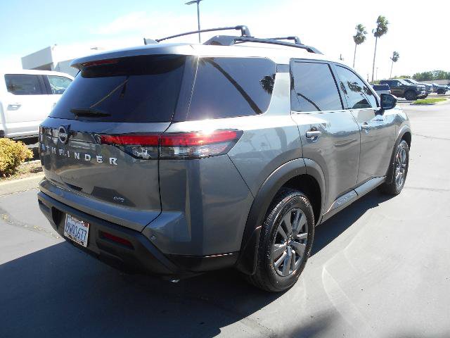 Used 2025 Nissan Pathfinder SV w/ Cargo Package AWD/4WD image 2