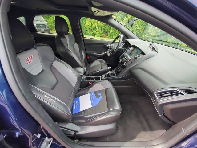 Certified 2017 Ford Focus ST w/ Equipment Group 401A FWD image 35