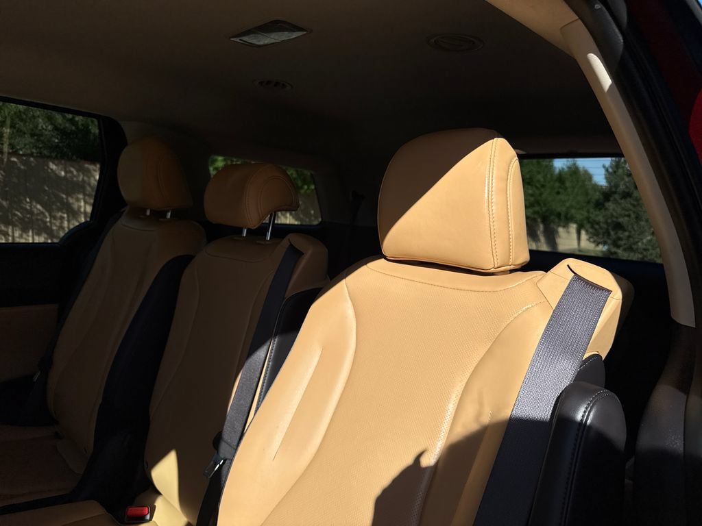 Used 2024 Kia Carnival LX FWD image 21