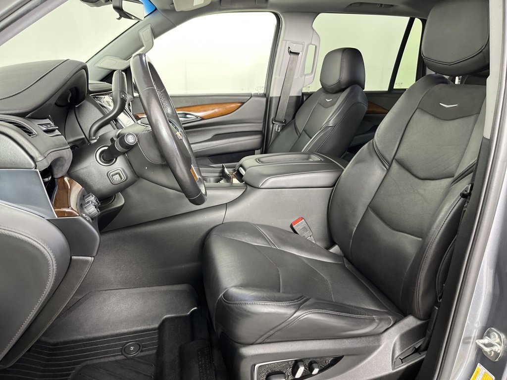 Used 2020 Cadillac Escalade Premium Luxury image 11