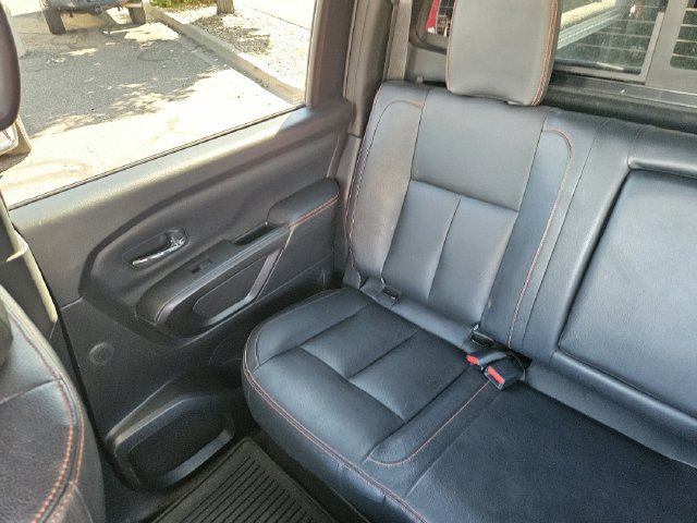 Used 2021 Nissan Titan PRO-4X w/ Pro-4x Convenience Package AWD/4WD image 15