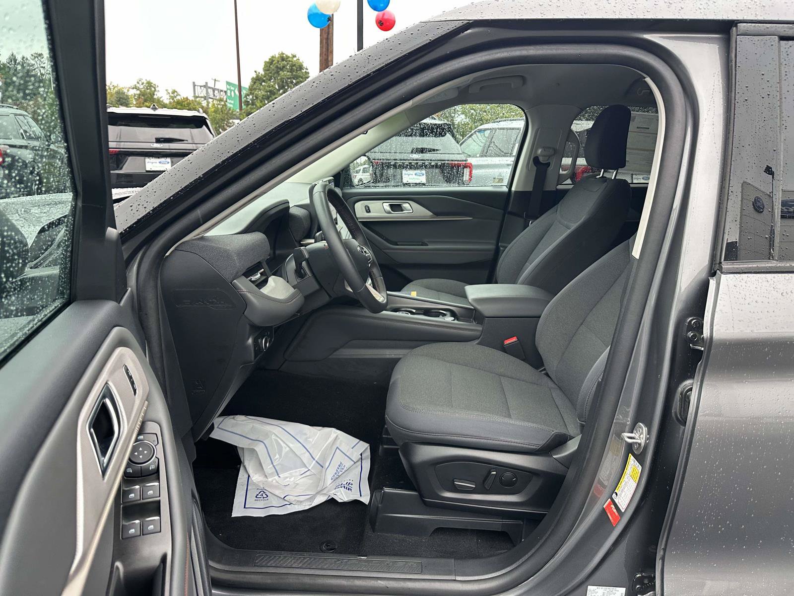 Certified 2025 Ford Explorer Active AWD/4WD image 18