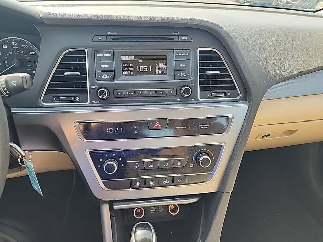Used 2017 Hyundai Sonata SE w/ Cargo Package FWD image 15