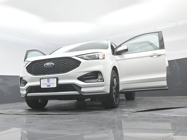 Certified 2024 Ford Edge ST-Line AWD/4WD image 30