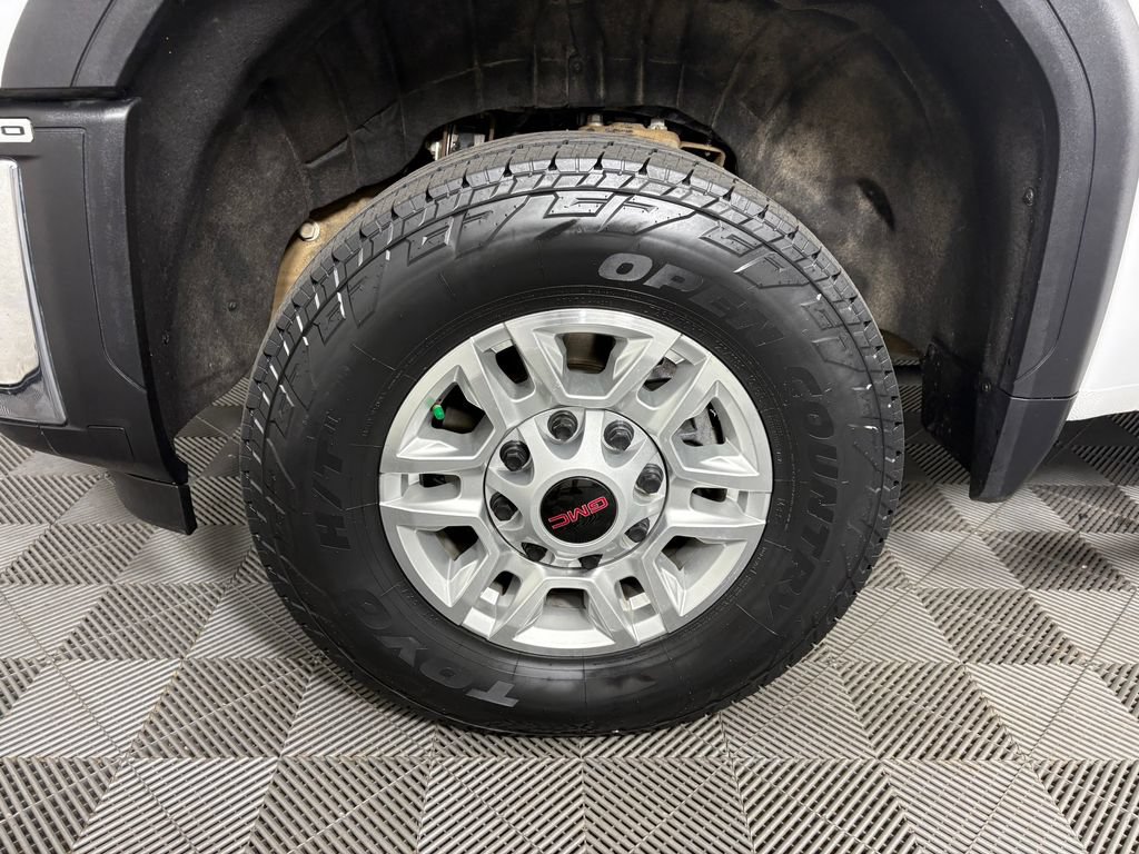 Used 2025 GMC Sierra 2500 Pro w/ 1SA Pro Safety Plus Package AWD/4WD image 11