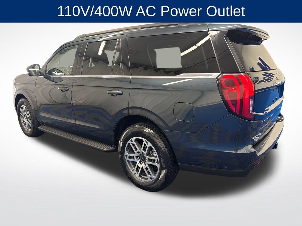 Certified 2025 Ford Expedition Active AWD/4WD image 3