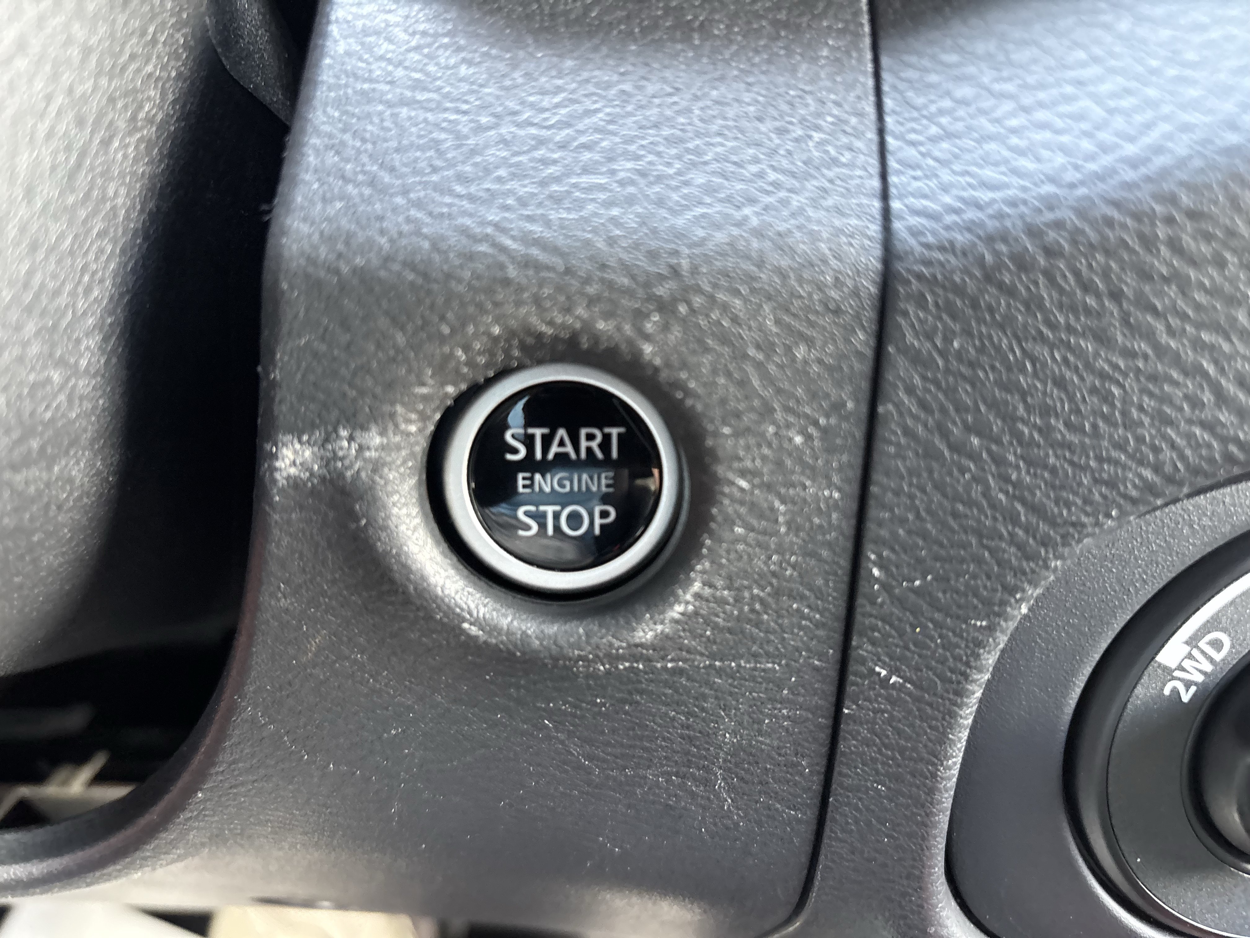 Used 2024 Nissan Frontier PRO-4X AWD/4WD image 32