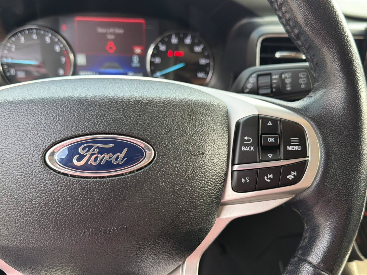 Certified 2023 Ford Explorer Limited AWD/4WD image 24