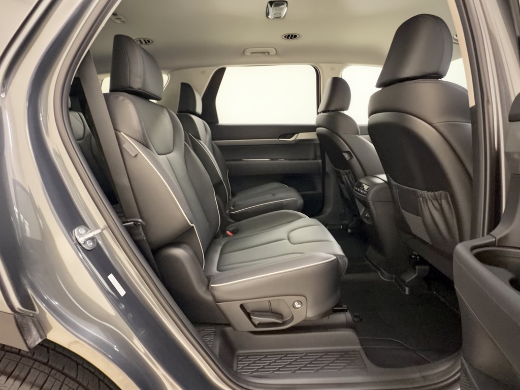 Used 2025 Hyundai Palisade SEL FWD image 29