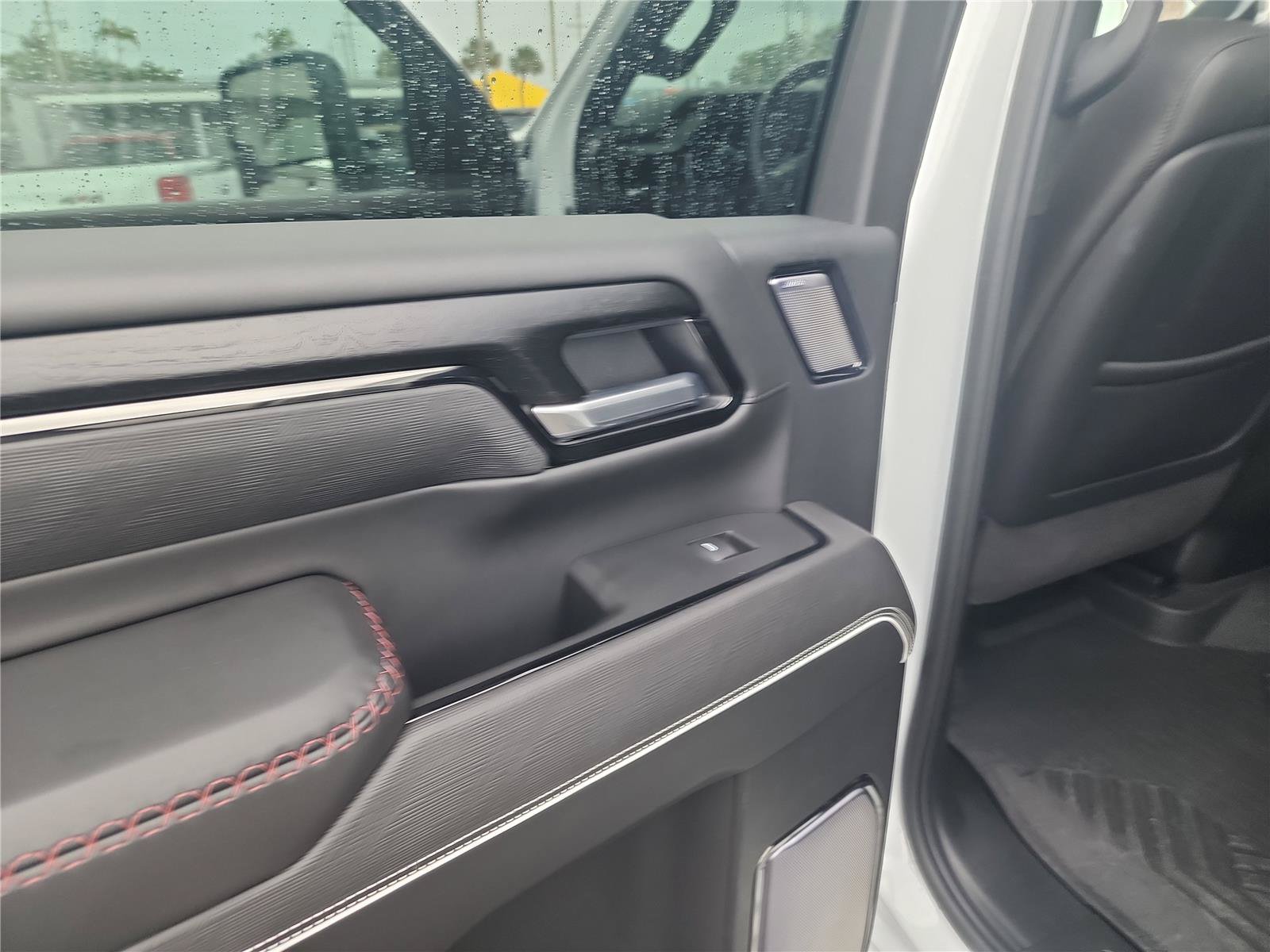 Used 2025 GMC Sierra 2500 AT4X w/ AT4X AEV Edition AWD/4WD image 25