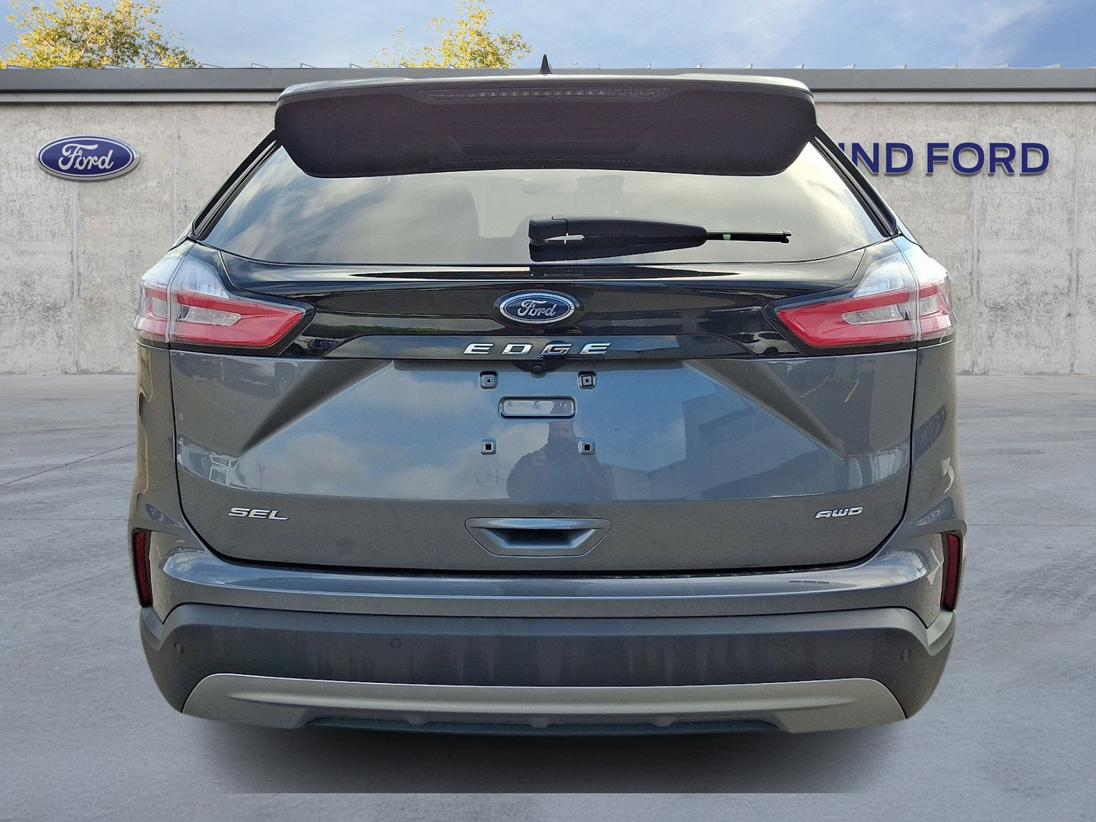 Certified 2024 Ford Edge SEL w/ Convenience Package AWD/4WD image 5
