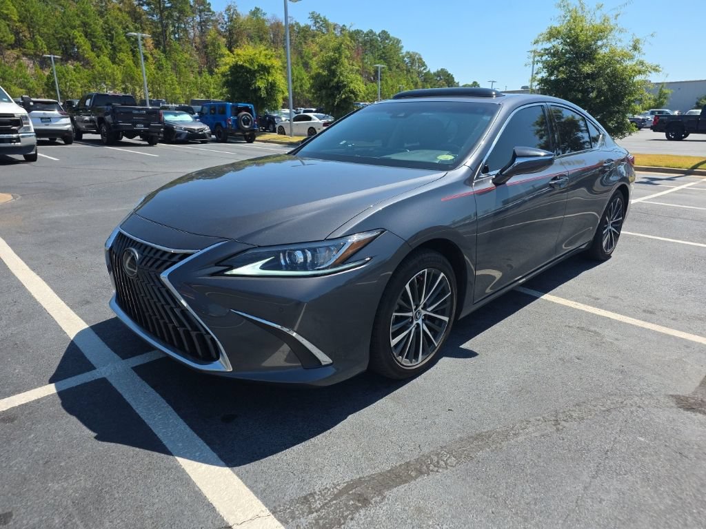 Used 2022 Lexus ES 350 w/ Premium Package FWD image 2