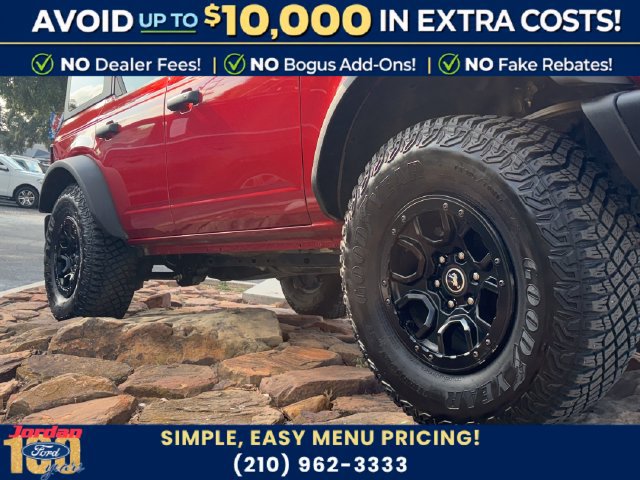 Certified 2023 Ford Bronco Wildtrak AWD/4WD image 2