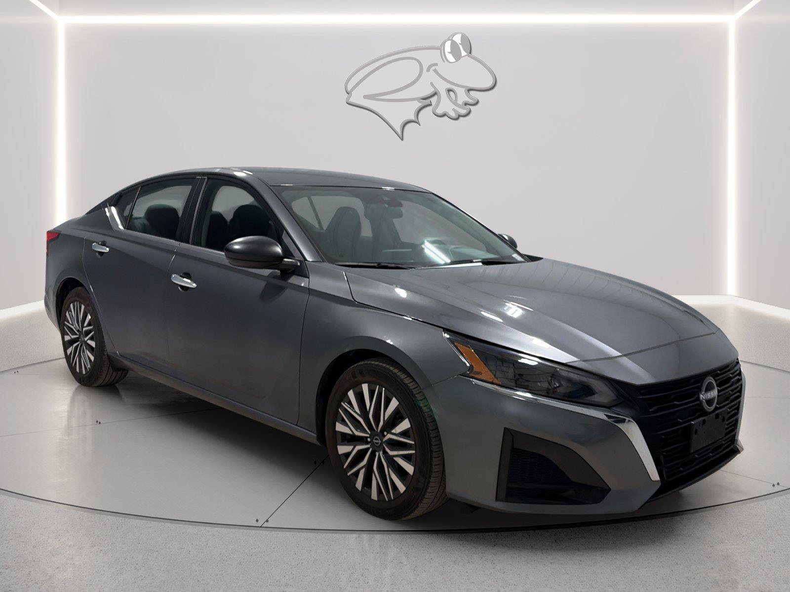 Used 2024 Nissan Altima 2.5 SV FWD image 7