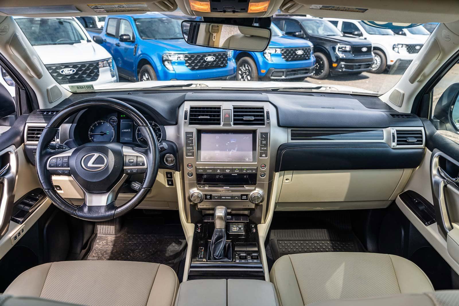 Used 2020 Lexus GX 460 Premium w/ Premium Package AWD/4WD image 27