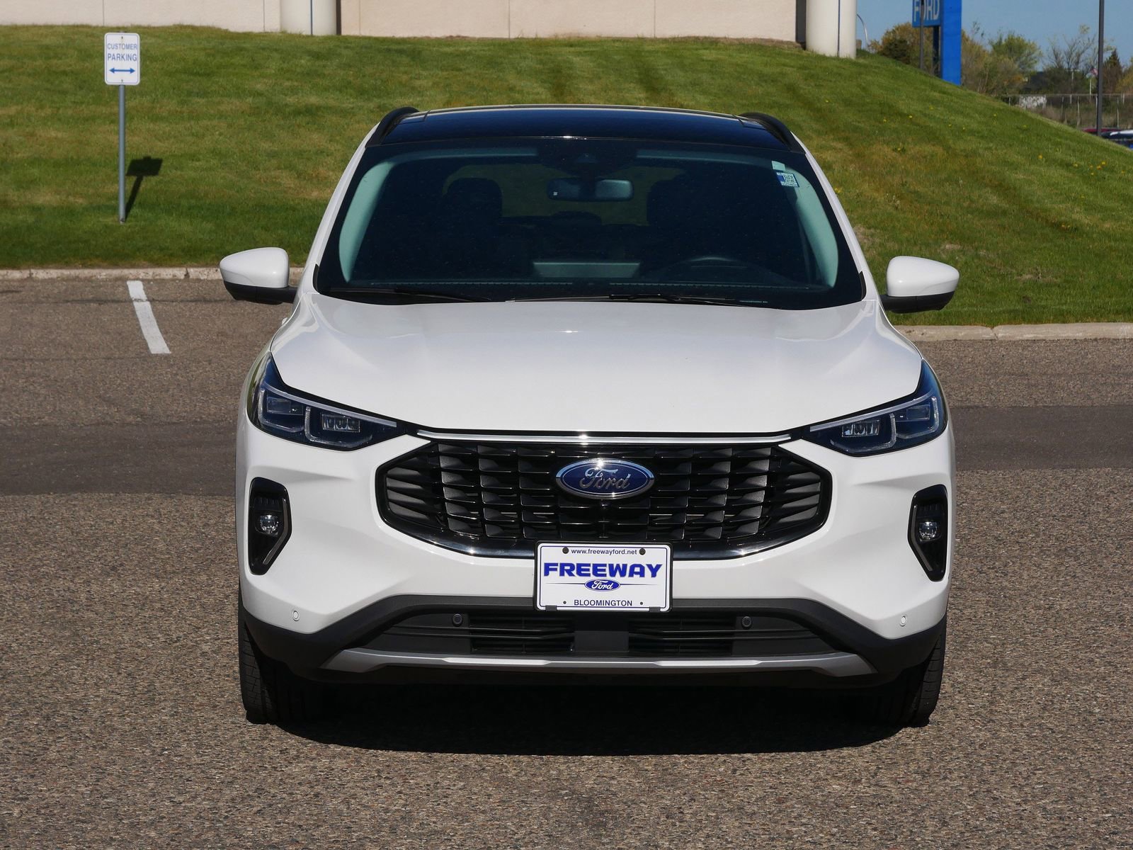 Certified 2023 Ford Escape Platinum w/ Premium Technology Package AWD/4WD image 10