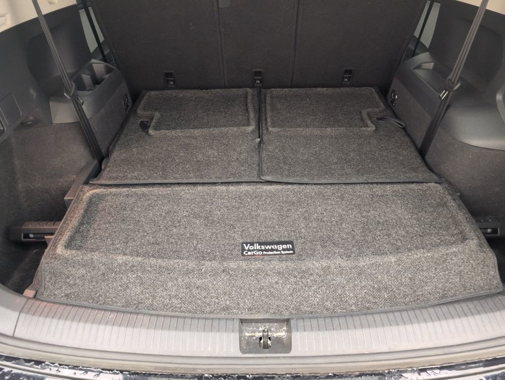 Used 2020 Volkswagen Tiguan SE w/ Panoramic Sunroof Package image 36