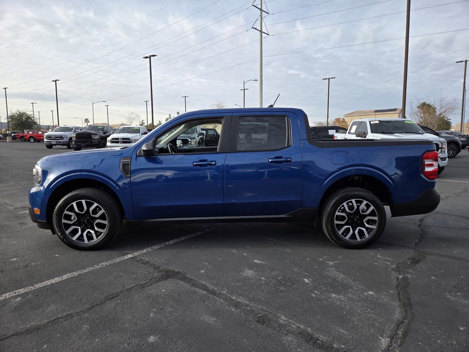 Certified 2024 Ford Maverick Lariat image 2