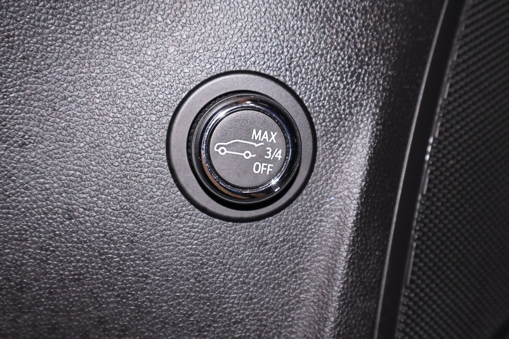 Used 2021 Buick Envision Essence FWD image 32