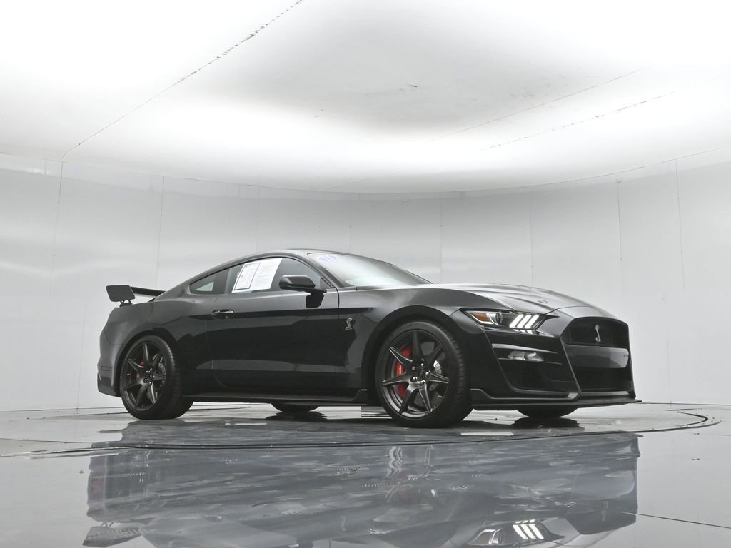 Certified 2021 Ford Mustang Shelby GT500 w/ Carbon Fiber Track Pack RWD image 4