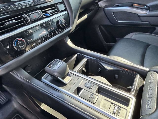 Used 2024 Nissan Pathfinder SL w/ SL Premium Package FWD image 14