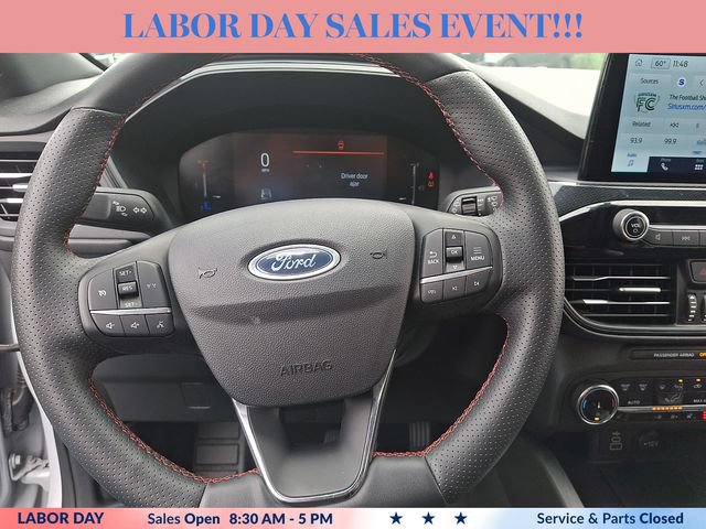 Certified 2025 Ford Escape ST-Line Select AWD/4WD image 25