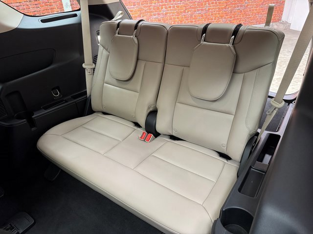 Certified 2022 Ford Explorer XLT w/ Equipment Group 202A image 27