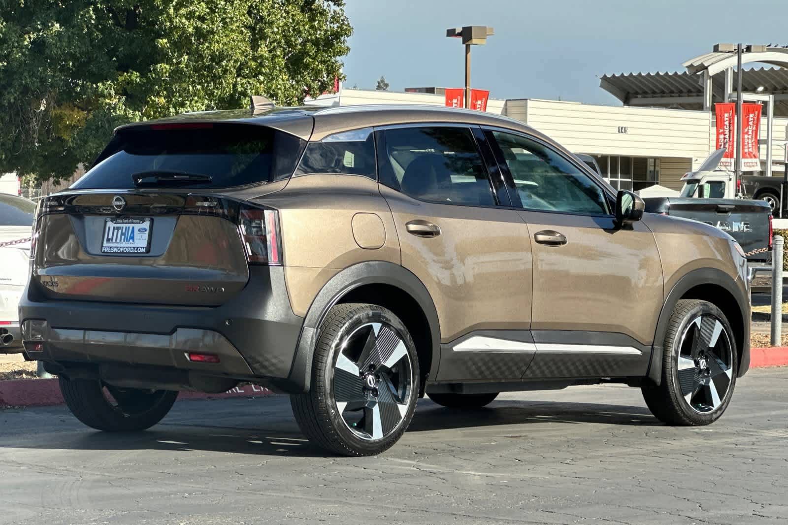 Used 2025 Nissan Kicks SR w/ SR Premium Package AWD/4WD video 2