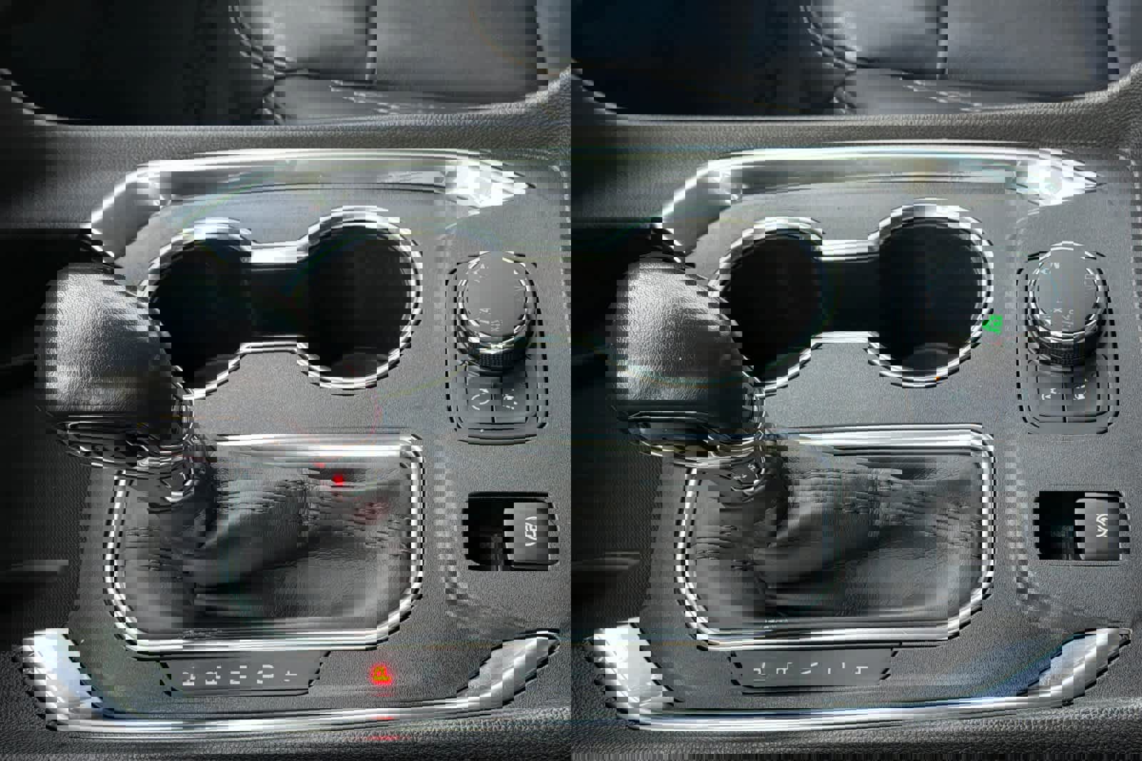 Used 2022 Chevrolet Traverse LT image 22