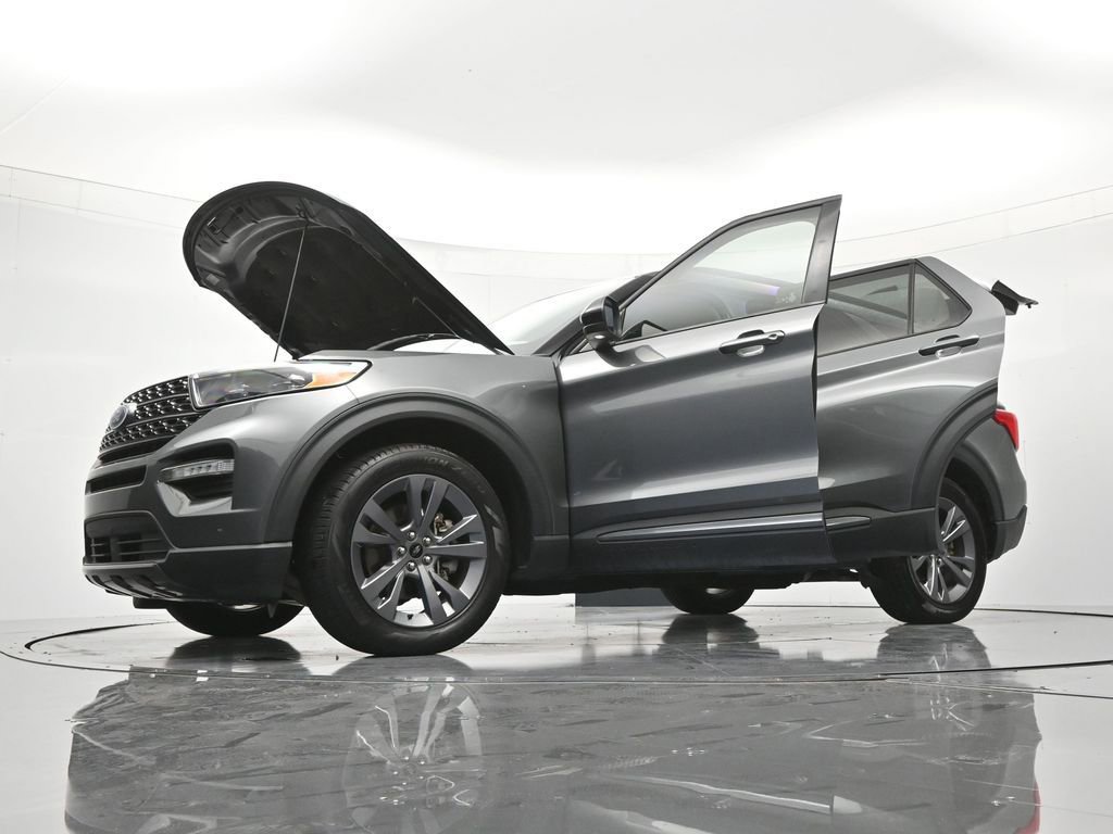 Certified 2023 Ford Explorer XLT w/ Equipment Group 202A RWD image 50