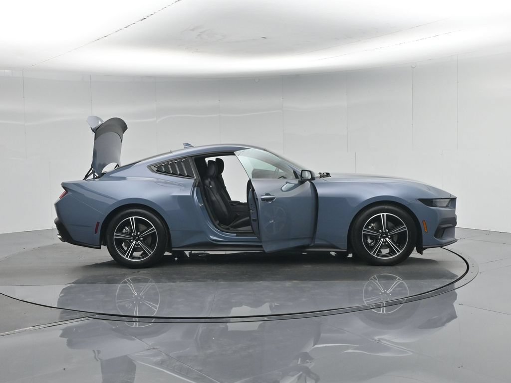 Certified 2025 Ford Mustang Coupe RWD image 5