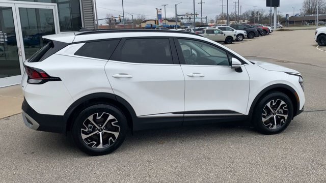 Used 2025 Kia Sportage EX w/ EX Premium Package AWD/4WD image 2