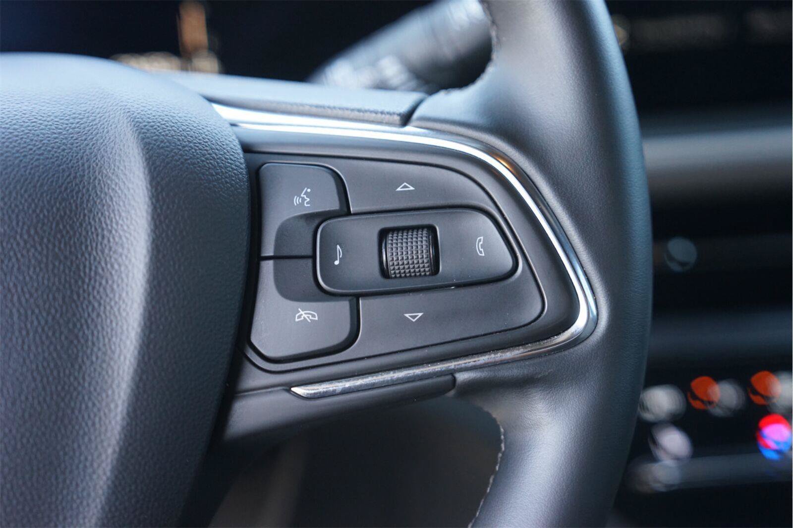 Used 2025 Buick Envista Avenir FWD image 23