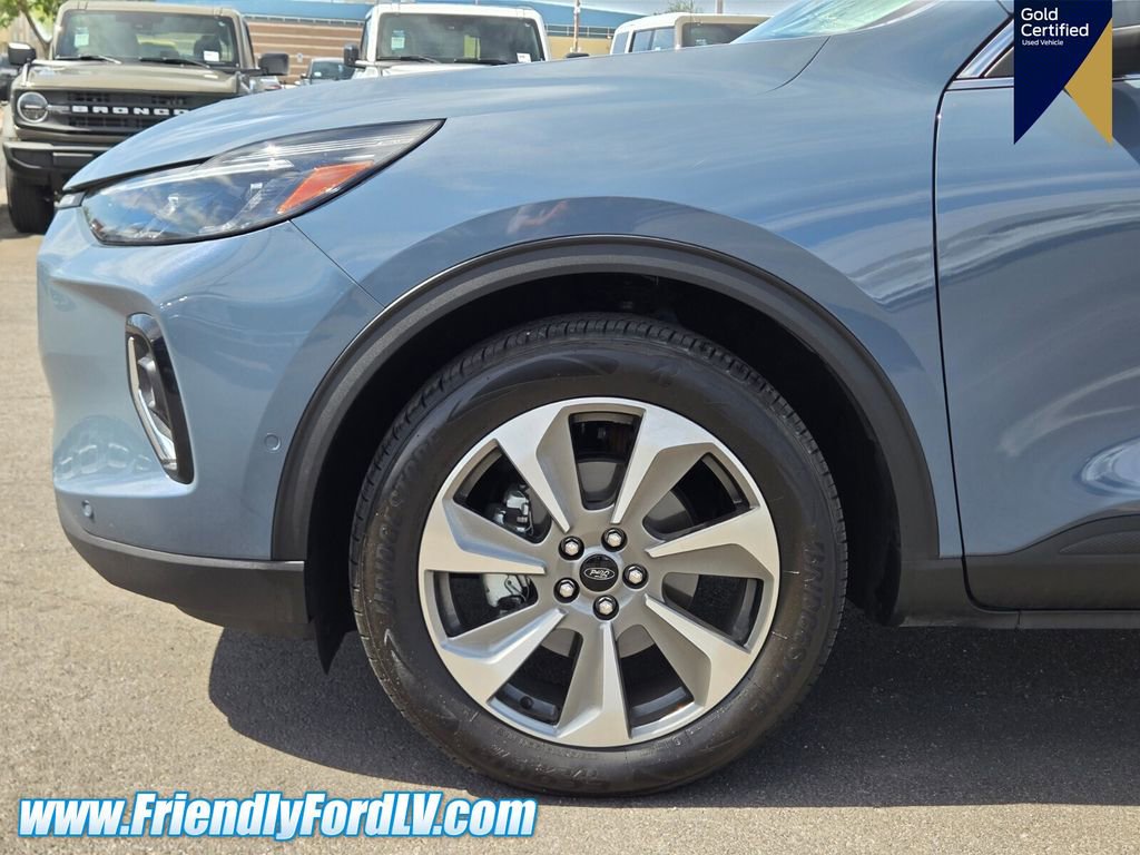 Certified 2023 Ford Escape Platinum w/ Premium Technology Package AWD/4WD image 7