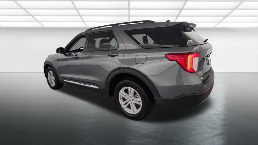 Certified 2024 Ford Explorer XLT w/ Equipment Group 202A AWD/4WD image 7