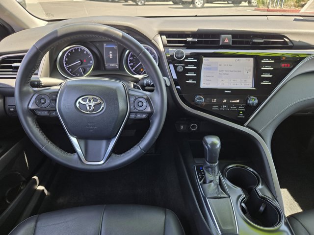 Used 2020 Toyota Camry SE FWD image 11