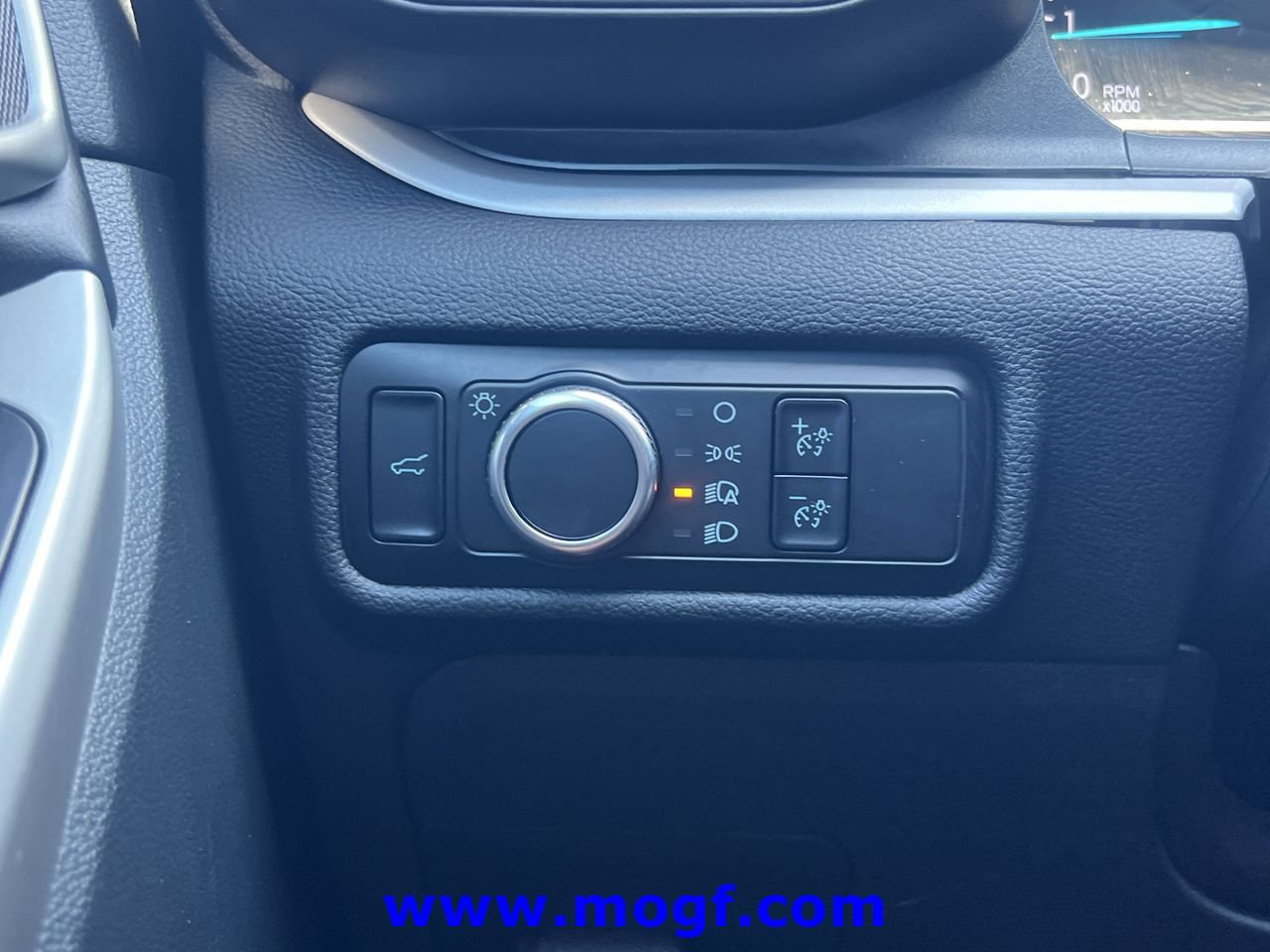 Certified 2023 Ford Explorer XLT RWD image 13