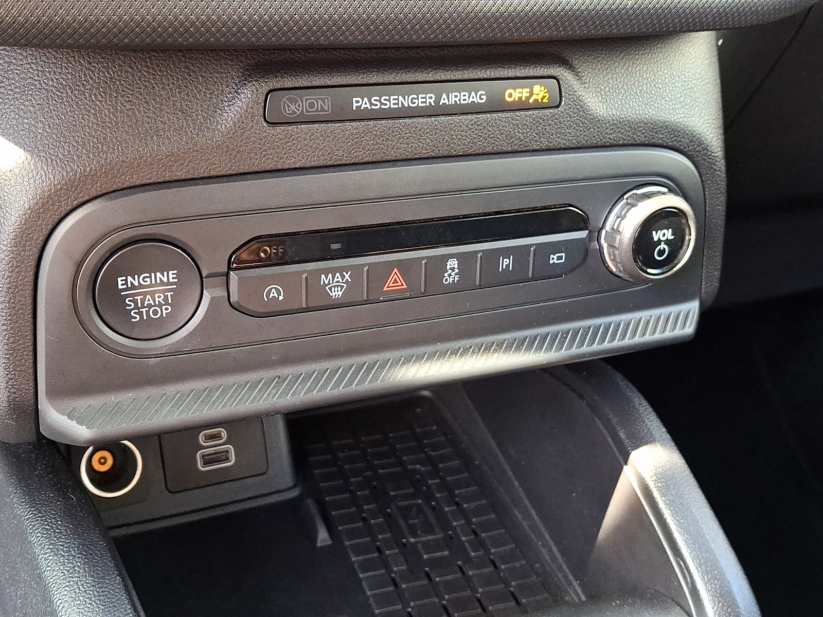 Certified 2025 Ford Bronco Sport Outer Banks w/ Outer Banks Tech Package+ AWD/4WD image 16