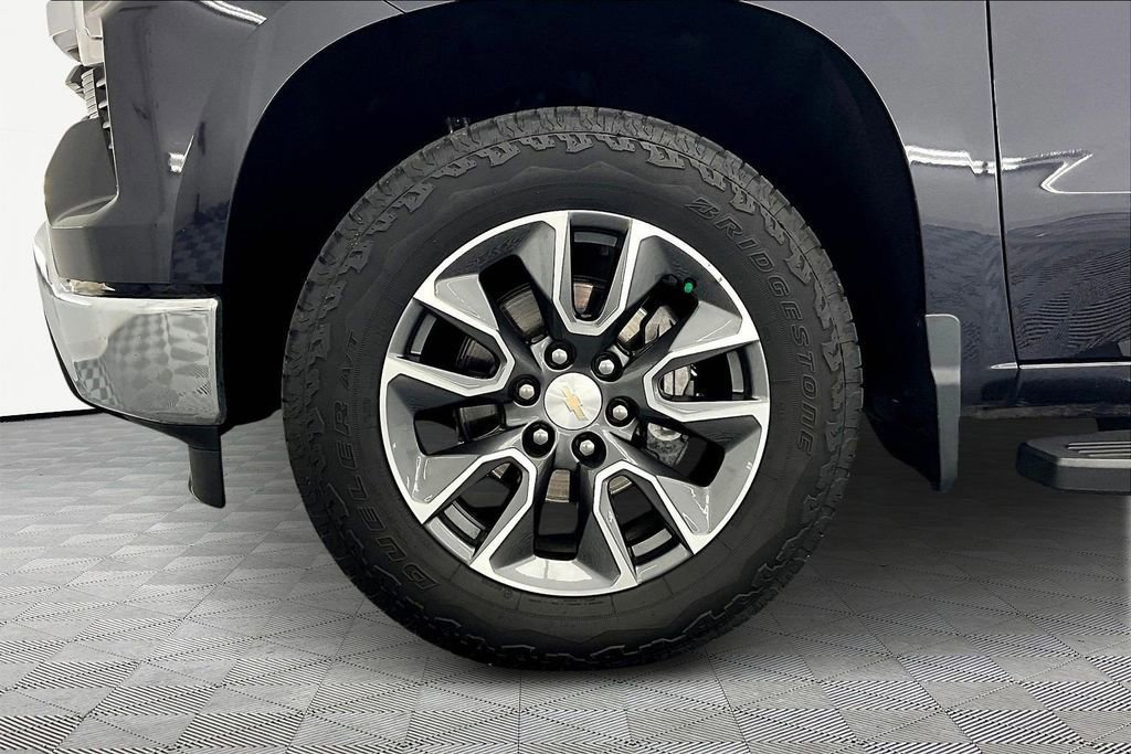 Used 2024 Chevrolet Silverado 1500 LT image 11