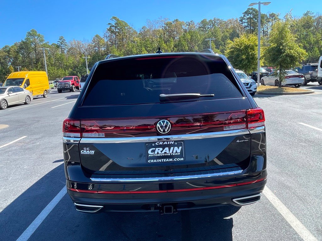 Used 2024 Volkswagen Atlas SE w/ Panoramic Sunroof Package AWD/4WD image 6