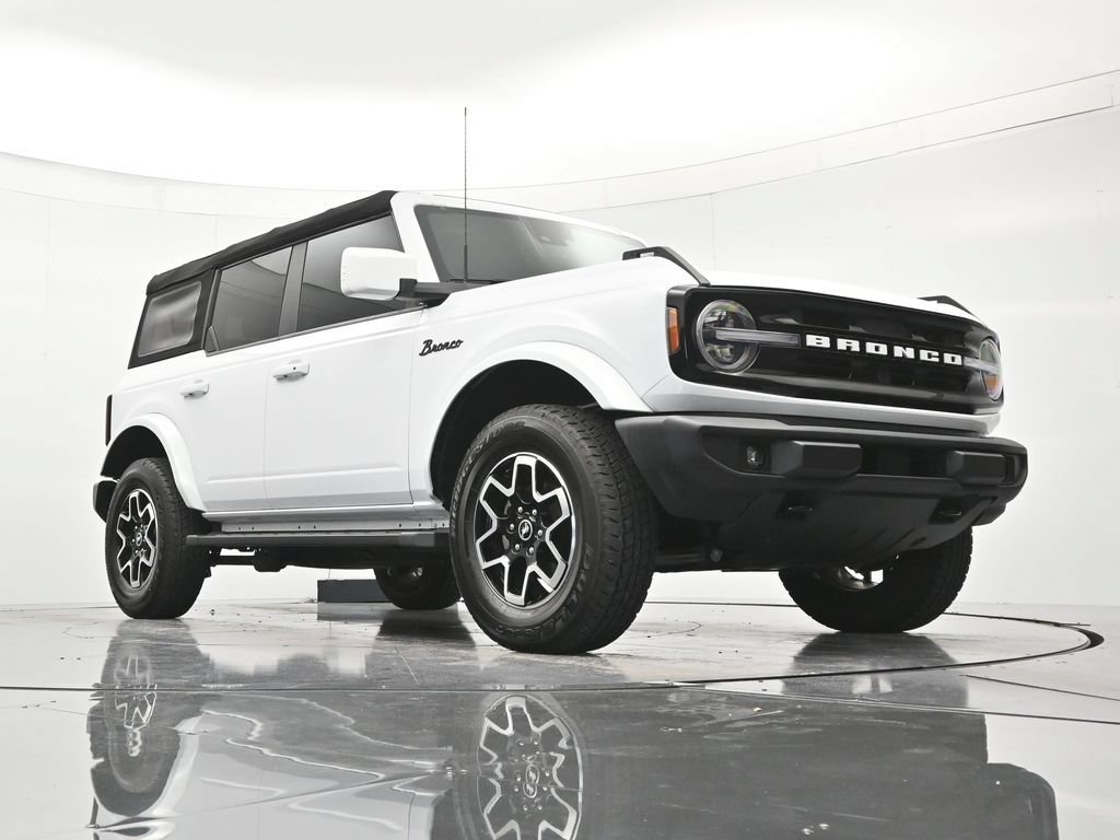 Certified 2024 Ford Bronco Outer Banks AWD/4WD image 39