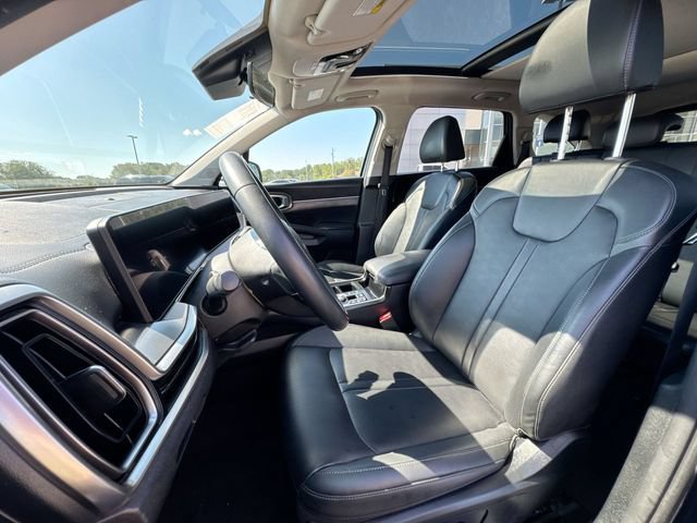 Used 2025 Kia Sorento S w/ Panoramic Sunroof Package FWD image 11