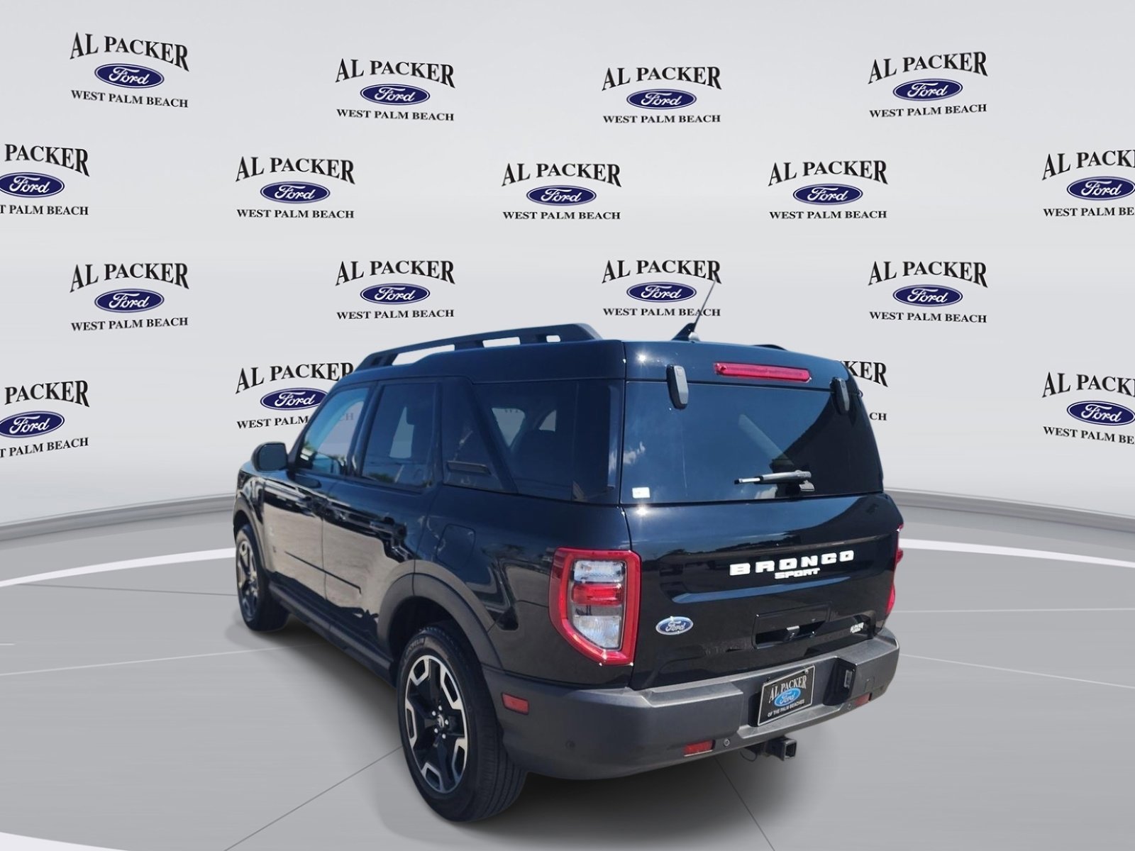 Certified 2022 Ford Bronco Sport Outer Banks w/ Tech Package AWD/4WD image 3